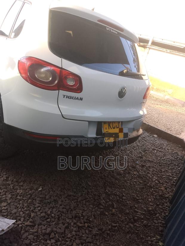 Volkswagen Tiguan 2011 White