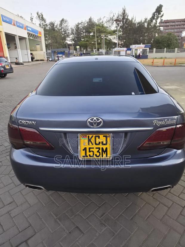 Toyota Crown 2009 Gray