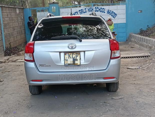 Toyota Corolla Fielder 2012 Silver