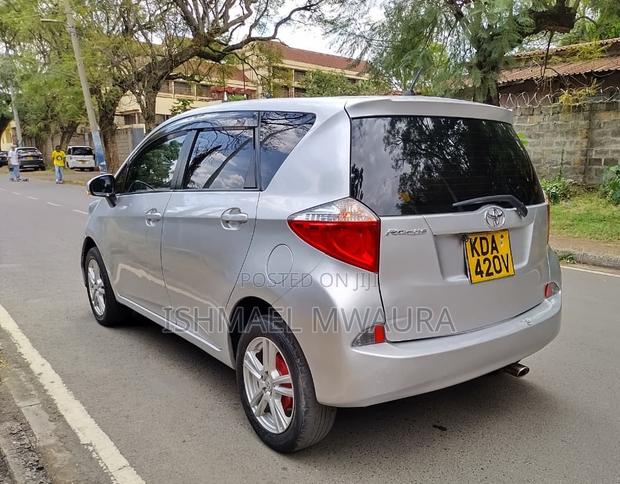 Toyota Ractis 1.5 FWD 2014 Silver