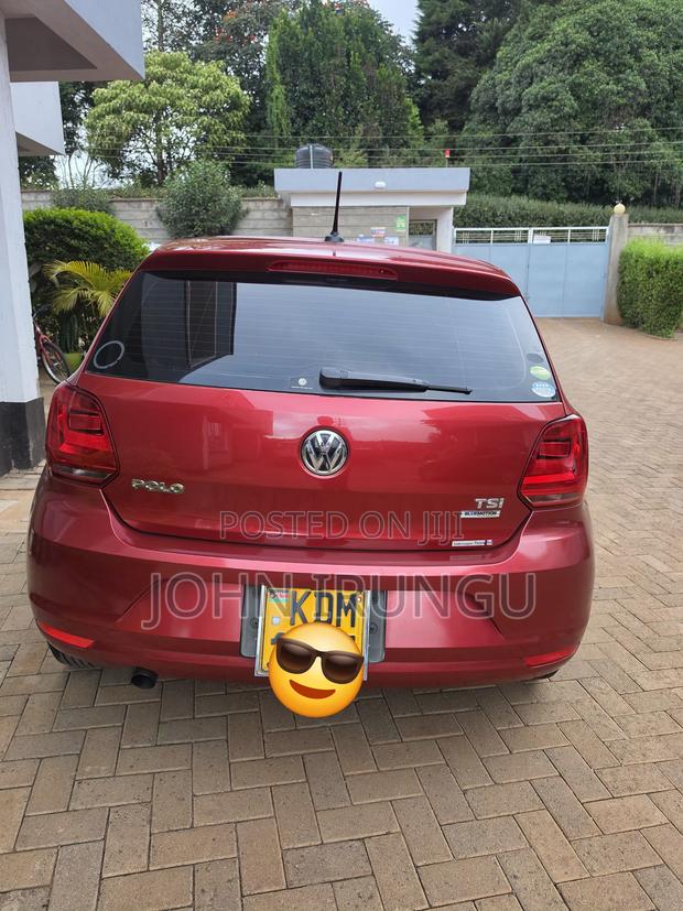 Volkswagen Polo 2015 Red