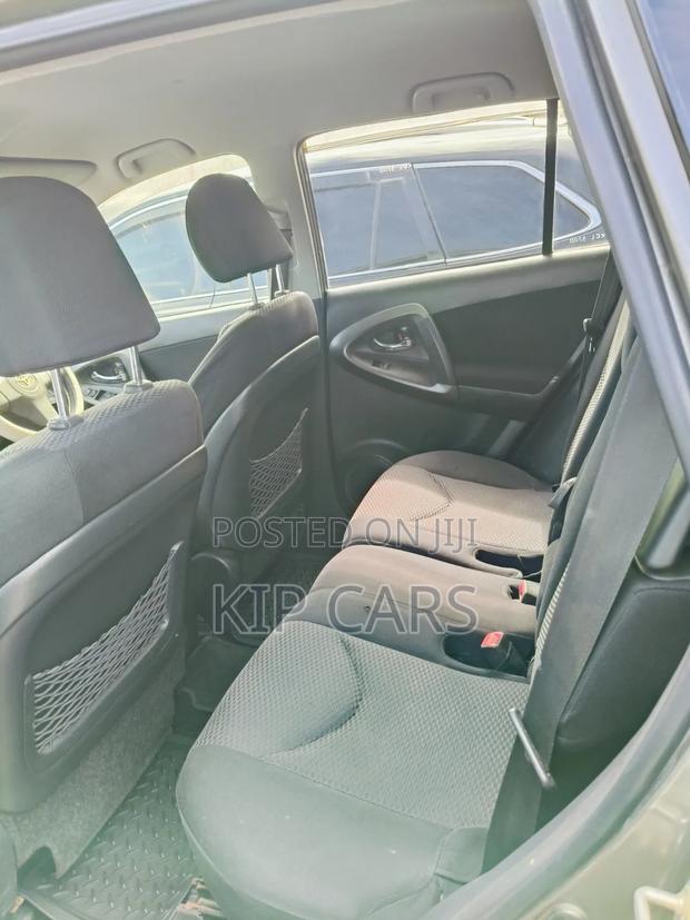 Toyota RAV4 2.5 4x4 2010 Gray