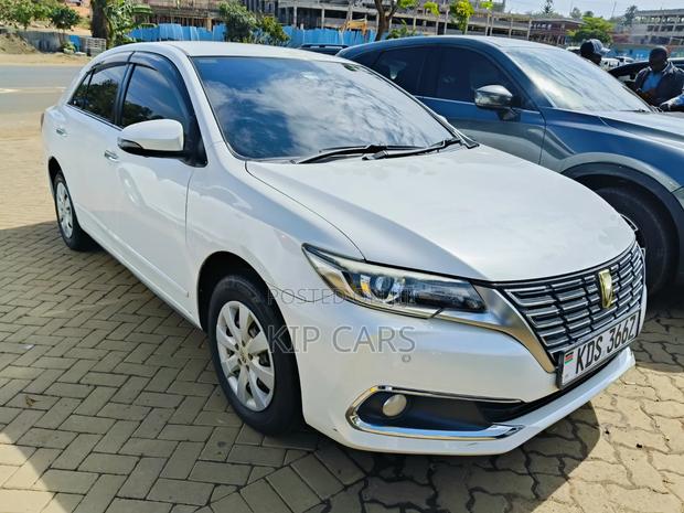 Toyota Premio 1.5 FWD 2017 White