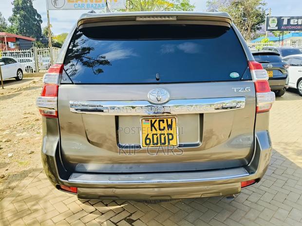 Toyota Land Cruiser Prado 2.8 D-4D 2015 Gold