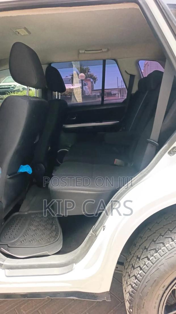 Suzuki Escudo 2006 White