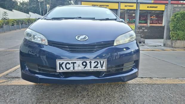 Toyota Wish 2011 Blue