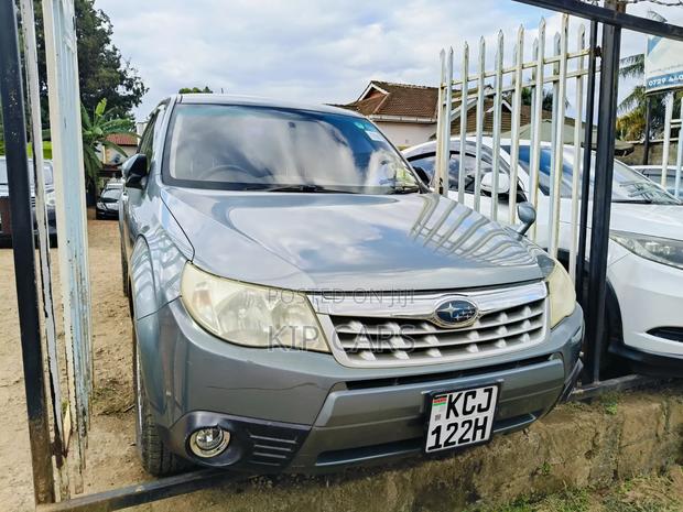 Subaru Forester 2.5X Premium 2011 Green