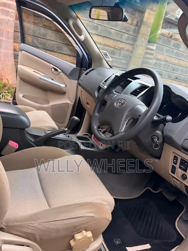 Toyota Fortuner 2.5 D AWD 2013 Gray