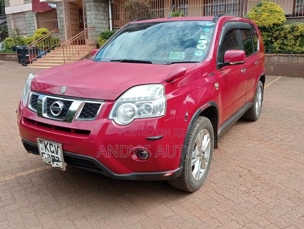 Nissan X-Trail 2.0 Petrol XE 2012 Red