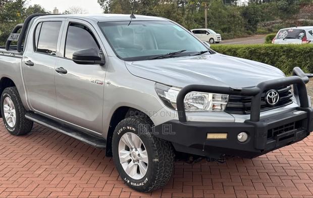 Toyota Hilux 2.4 Diesel 2020 Gray
