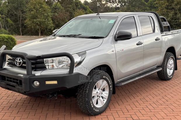 Toyota Hilux 2.4 Diesel 2020 Gray