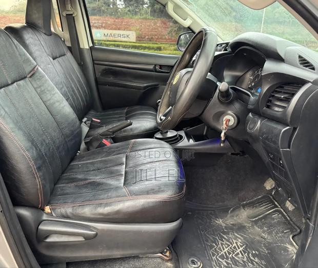 Toyota Hilux 2.4 Diesel 2020 Gray