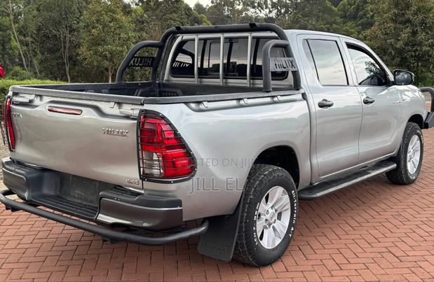 Toyota Hilux 2.4 Diesel 2020 Gray