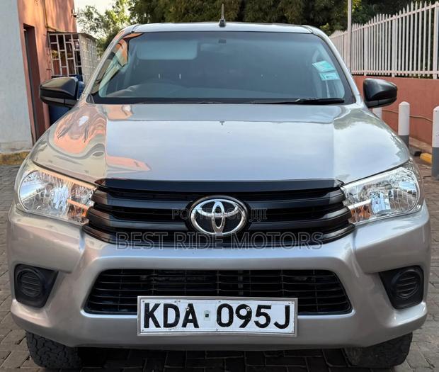 Toyota Hilux Revo Double Cab Deisel 2.4 AWD 2019 Silver