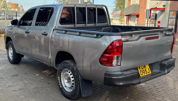 Toyota Hilux Revo Double Cab Deisel 2.4 AWD 2019 Silver
