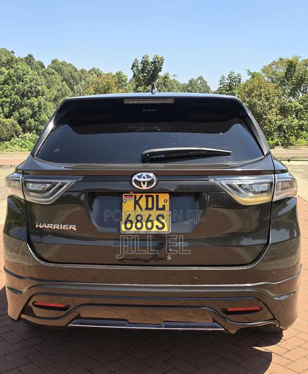 Toyota Harrier 2.0 2016 Brown