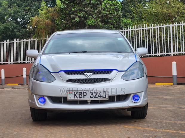Toyota Caldina 2005 Silver