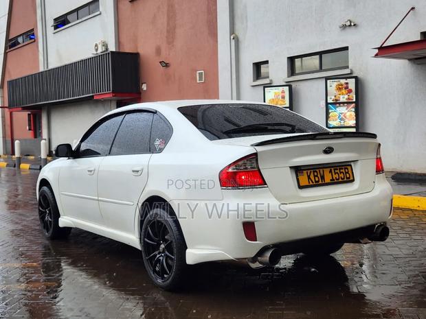 Subaru Legacy 2006 White