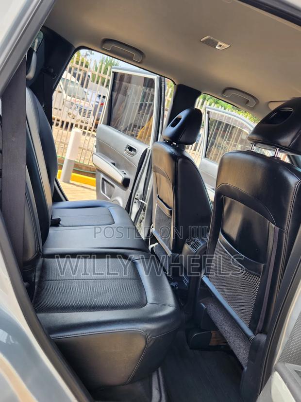 Nissan X-Trail 2.0 Petrol FWD 2013 Silver