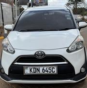 Toyota Sienta 2016 White for sale