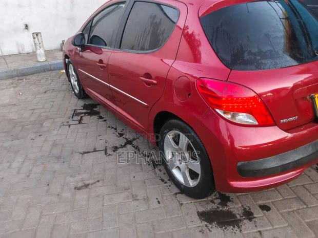 Peugeot 207 CC 1.6 VTi 2010 Red