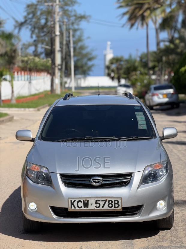 Toyota Corolla Fielder 2013 Silver