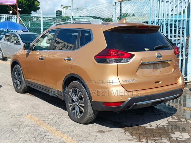 Nissan X-Trail 2.0 Petrol AWD 2020 Gold