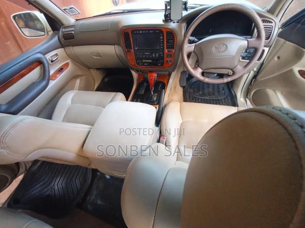Toyota Land Cruiser Cygnus 4.7 2003 White