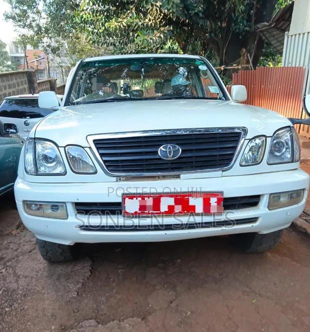 Toyota Land Cruiser Cygnus 4.7 2003 White