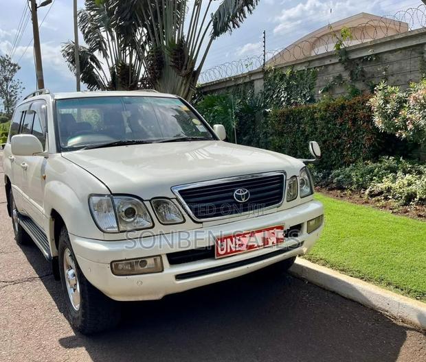 Toyota Land Cruiser Cygnus 4.7 2003 White
