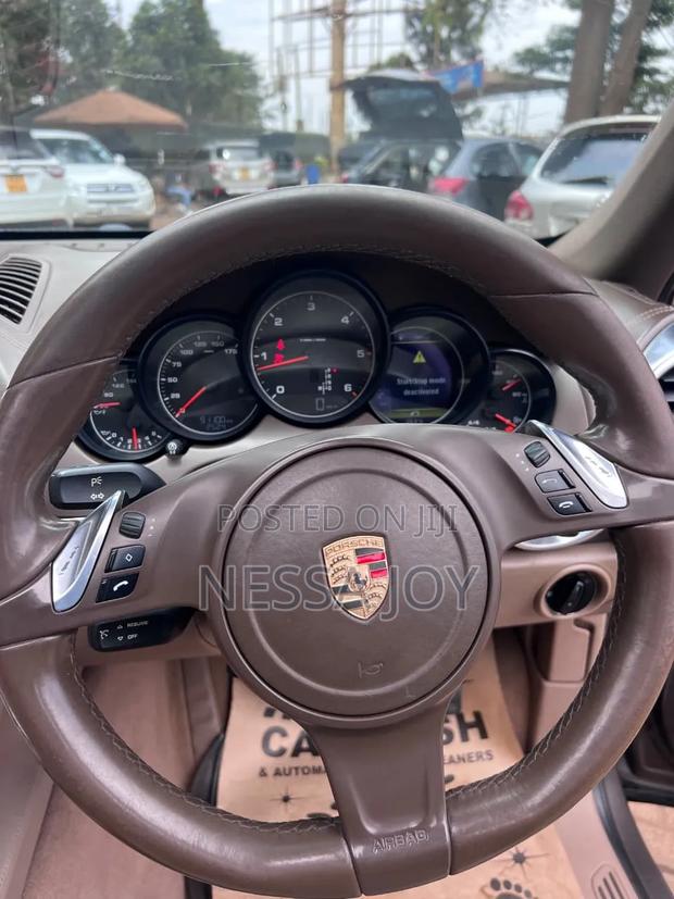 Porsche Cayenne 2014 Beige
