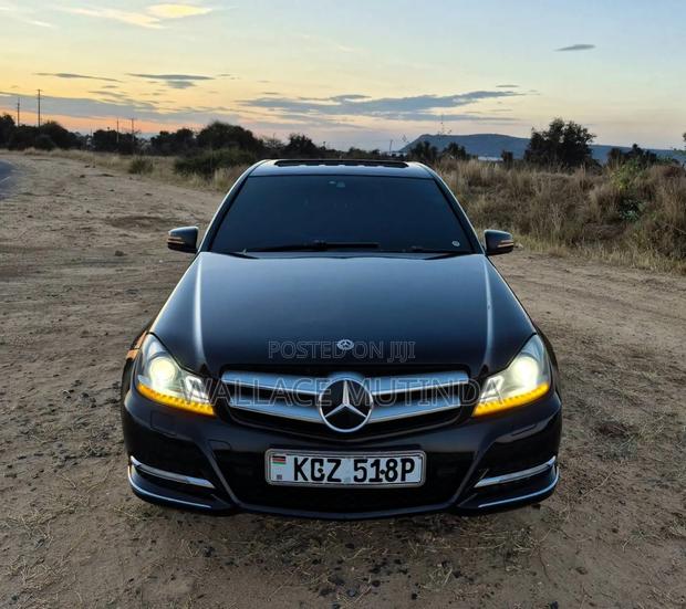 Mercedes-Benz C200 2013 Black