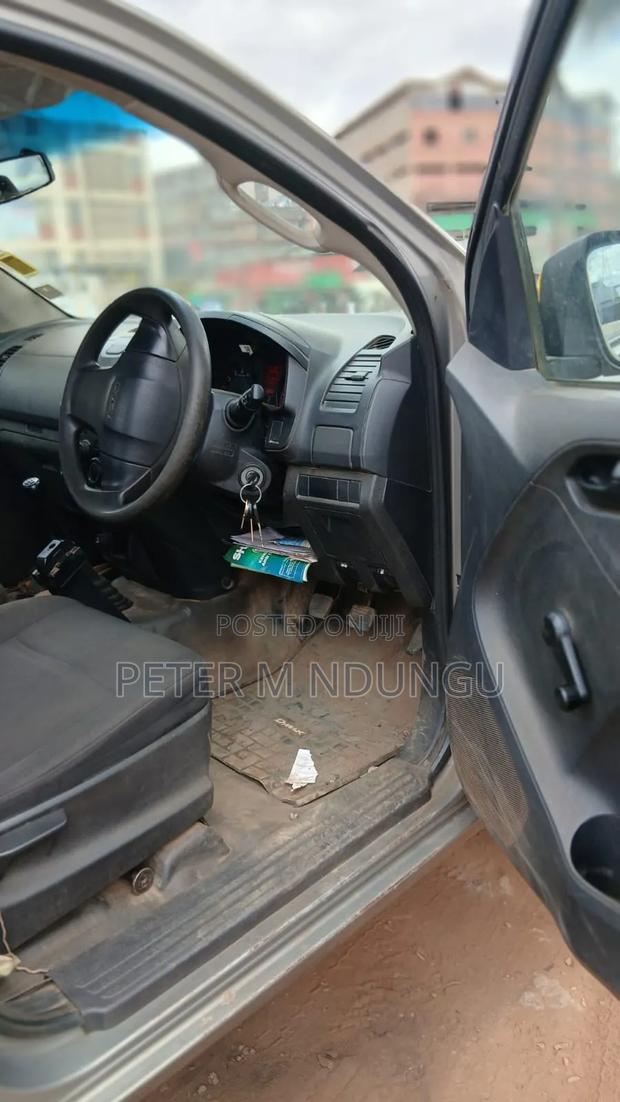 Isuzu D-MAX 2020 Brown