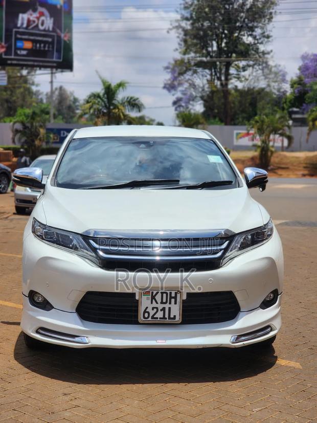 Toyota Harrier 2.0 2015 Pearl