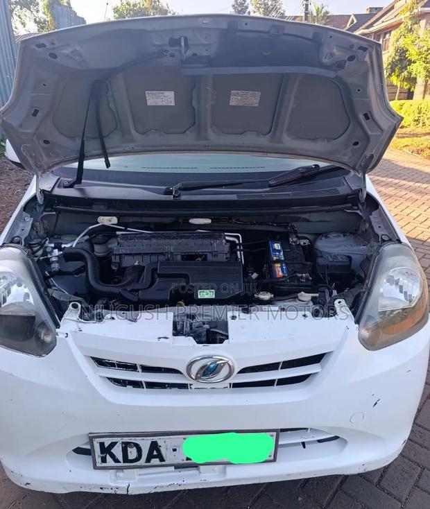 Daihatsu Mira 2013 White