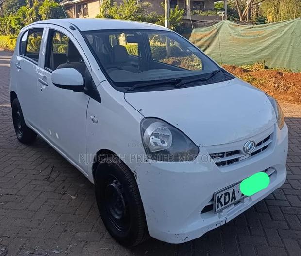 Daihatsu Mira 2013 White