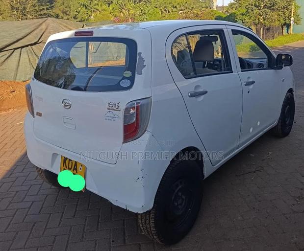 Daihatsu Mira 2013 White
