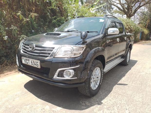 Toyota Hilux 2012 Matt Black