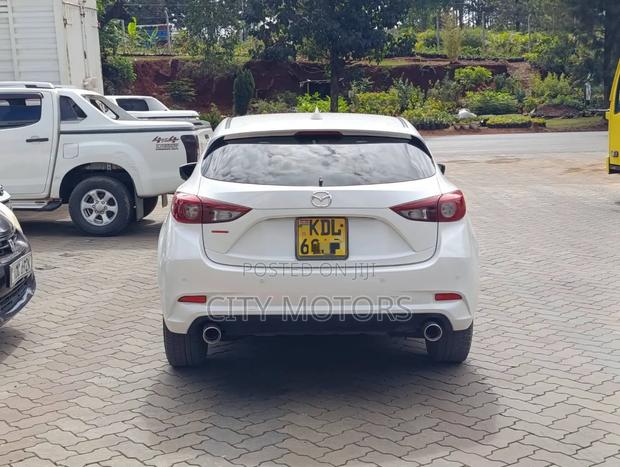 Mazda Axela 2016 White