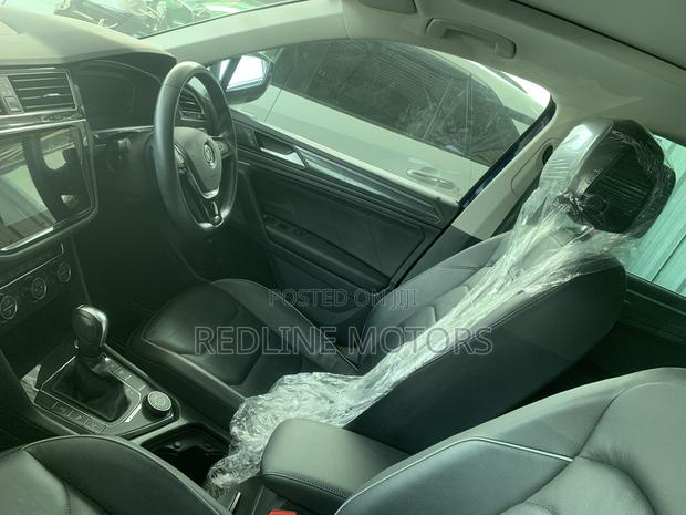 Volkswagen Tiguan 2.0T S FWD 2019 Blue