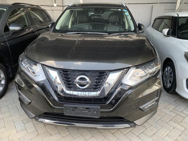 Nissan X-Trail 2.0 Petrol FWD 2019 Green