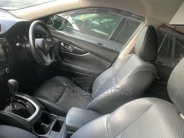 Nissan X-Trail 2.0 Petrol FWD 2019 Green