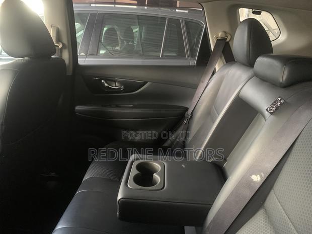 Nissan X-Trail 2.0 Petrol FWD 2019 Green