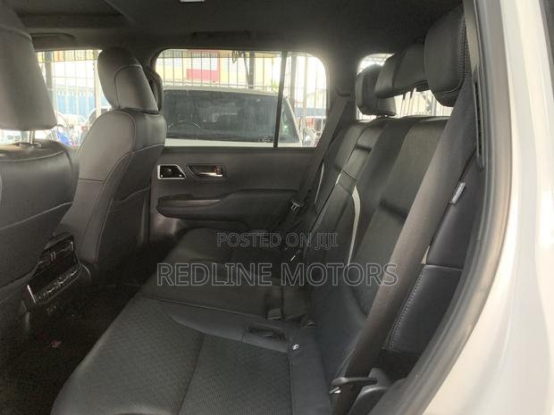 Toyota Land Cruiser 3.3 DT 2022 Pearl
