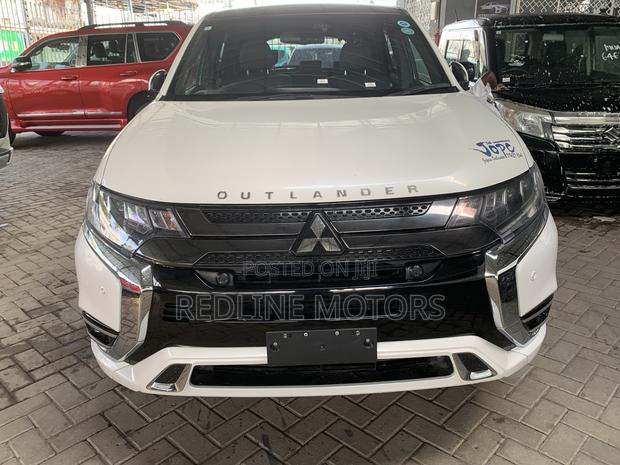 Mitsubishi Outlander 2.0 PHEV AWD 2019 Pearl