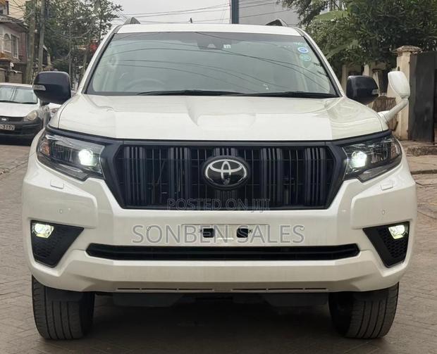 Toyota Land Cruiser Prado 2.7 2022 White