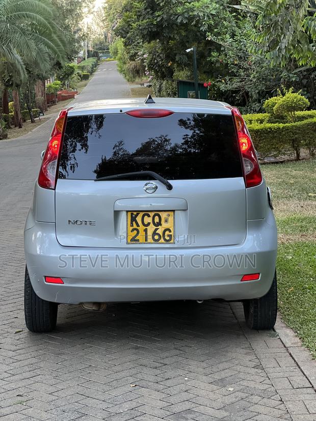 Nissan Note 2011 Silver