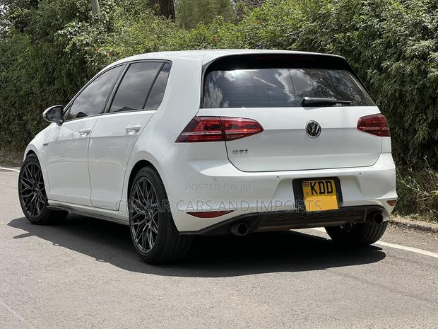 Volkswagen Golf GTI 2014 White