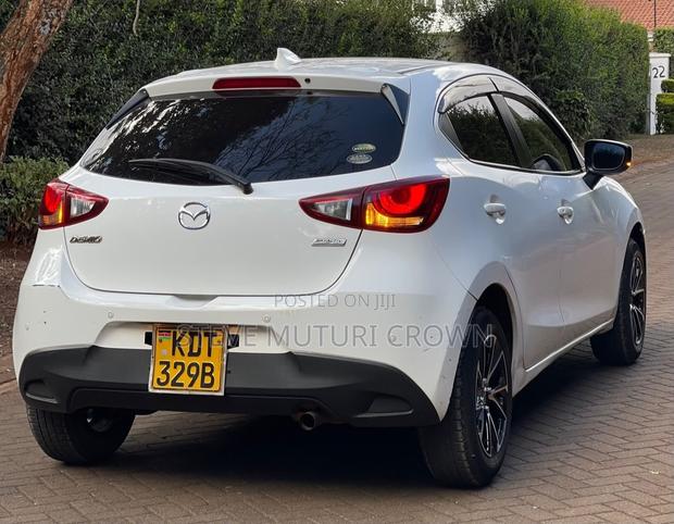 Mazda Demio 2018 Pearl