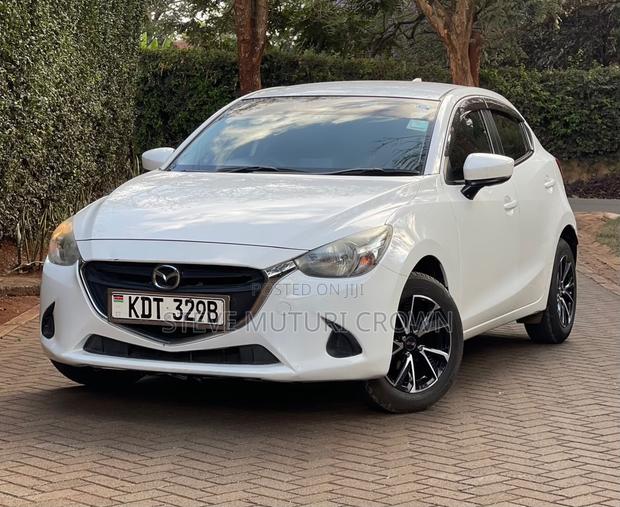 Mazda Demio 2018 Pearl